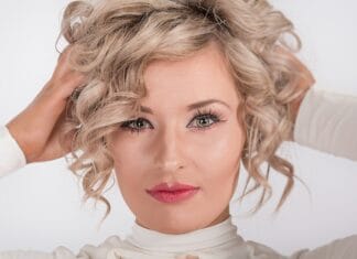 Wachlarze i parasolki – stylowe dodatki z duszą